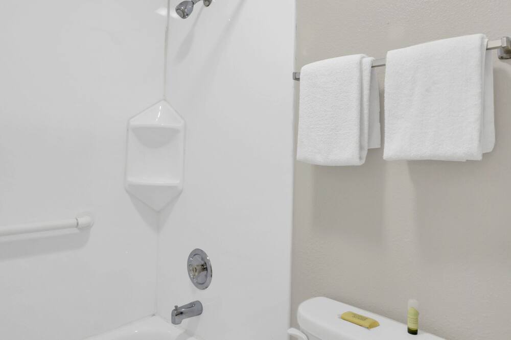 Photo of Bathroom in Chicago Ridge