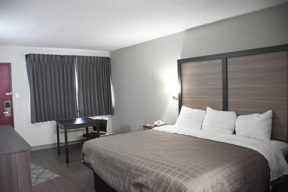 Photo of Bedroom in Chicago Ridge