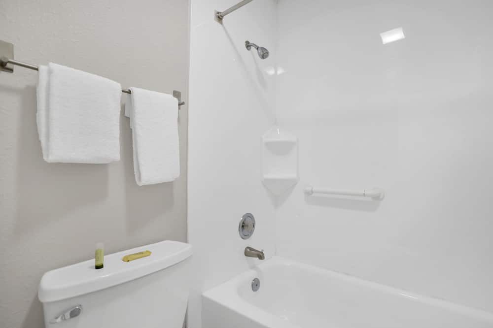 Photo of Bathroom in Chicago Ridge