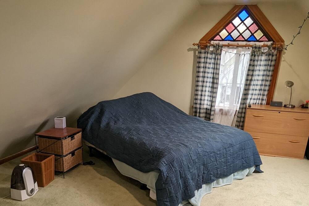 Photo of Bedroom in Hyde Square