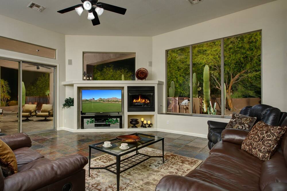 Photo of Livingroom in Pinnacle Peak