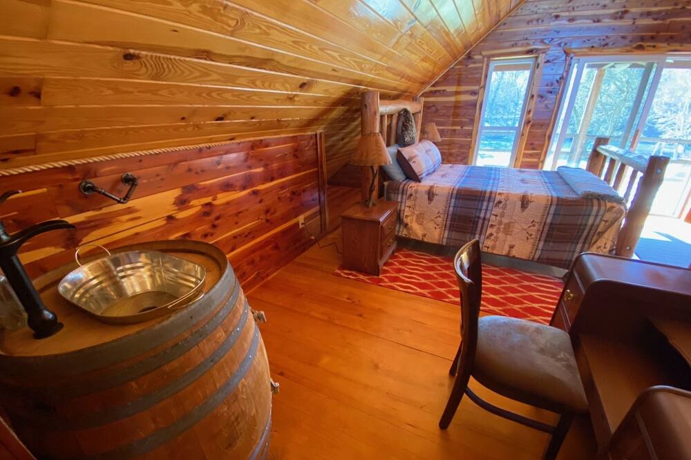 Photo of Others in Mammoth Spring