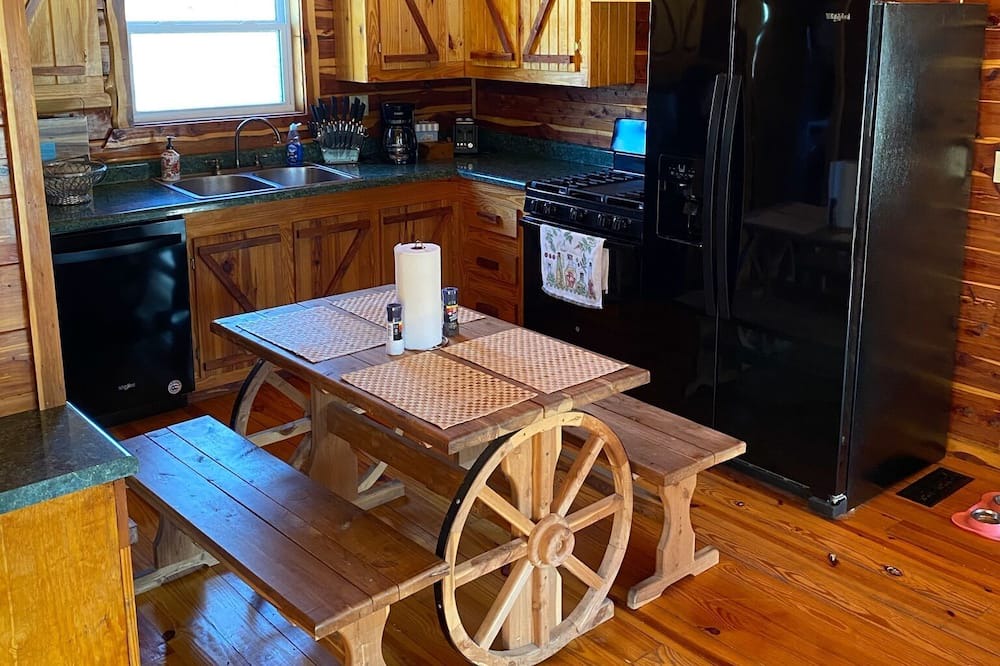 Photo of Kitchen in Mammoth Spring