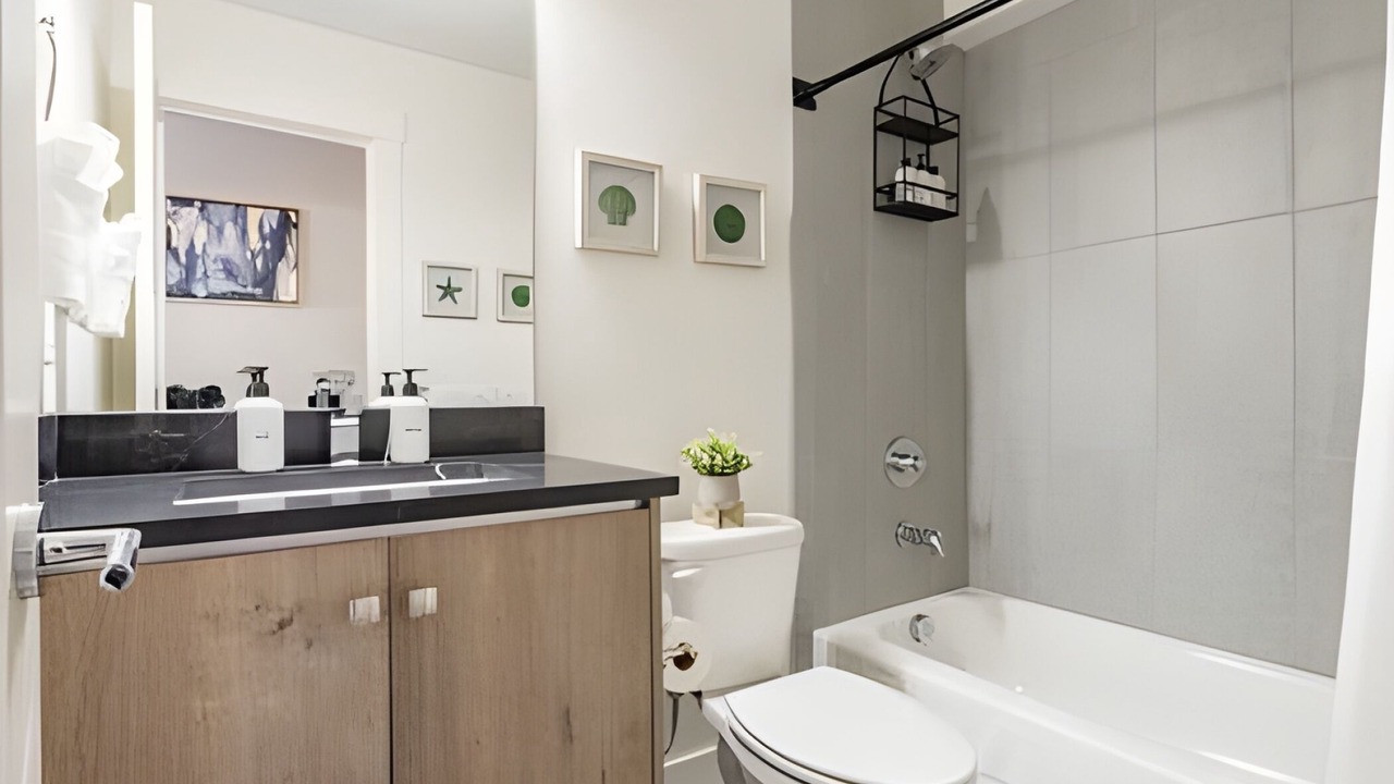 Photo of Others in Mid-Beacon Hill