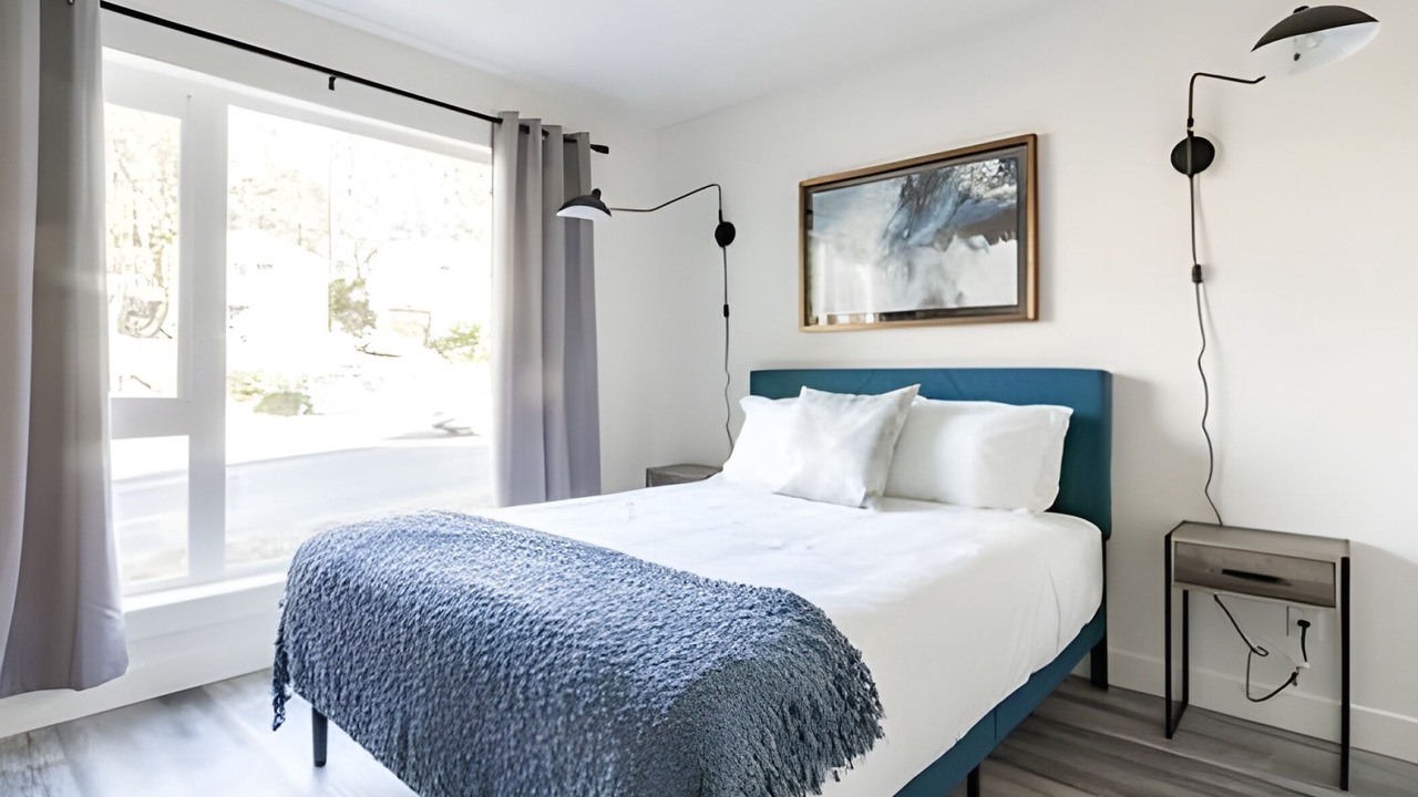 Photo of Others in Mid-Beacon Hill