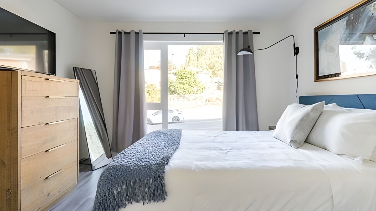 Photo of Others in Mid-Beacon Hill