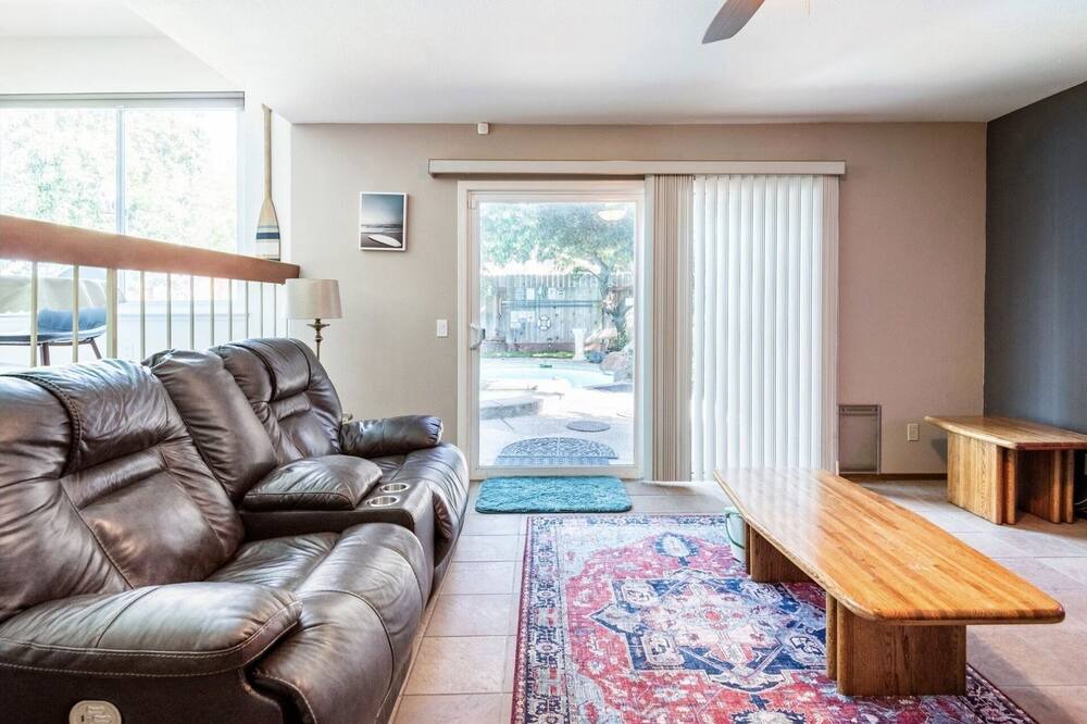 Photo of Livingroom in Elk Grove