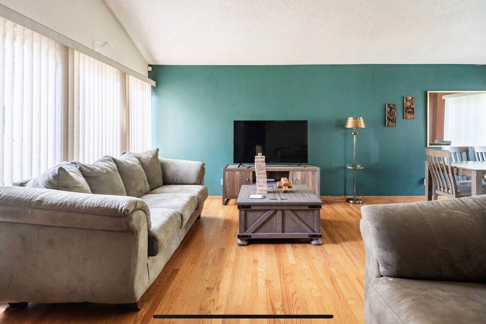 Photo of Livingroom in Elk Grove