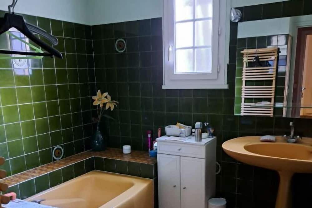 Photo of Bathroom in Bures-sur-Yvette