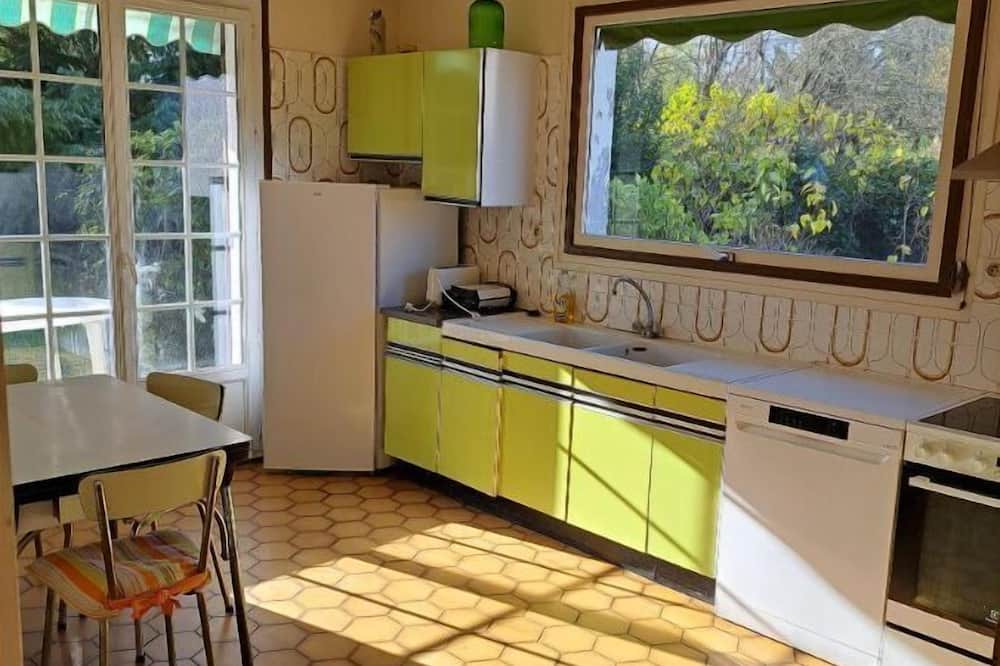 Photo of Kitchen in Bures-sur-Yvette