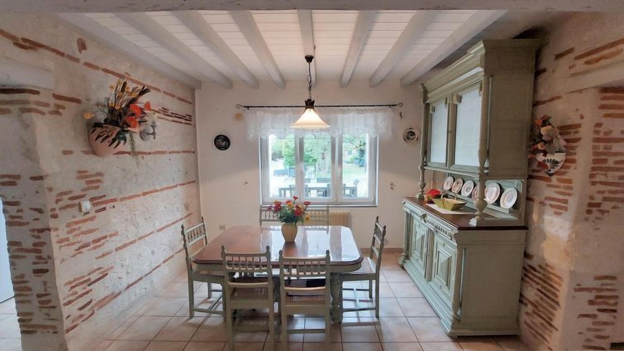 Photo of Others in Brax