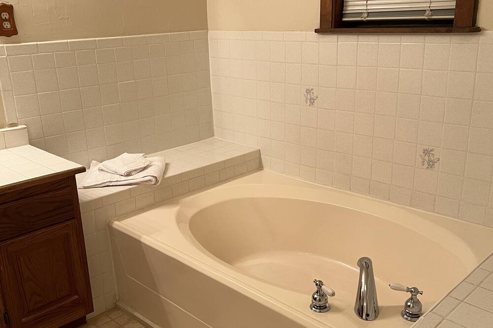 Photo of Bathroom in Pipe Creek