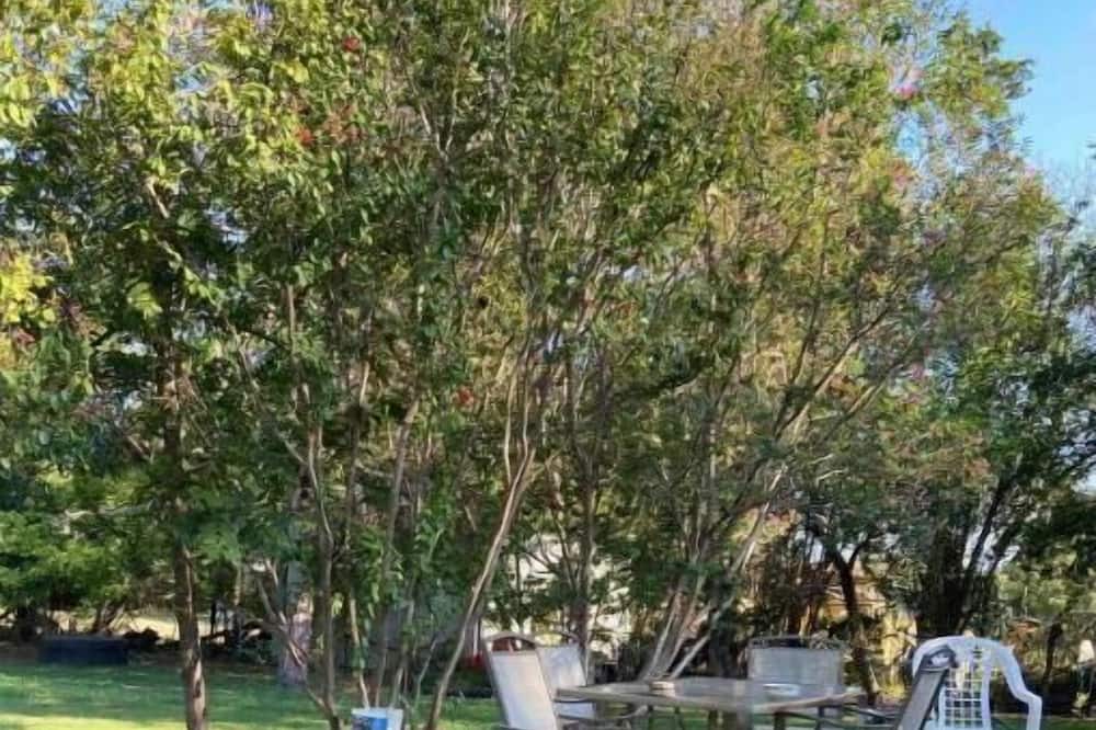 Photo of Outdoor in Utopia