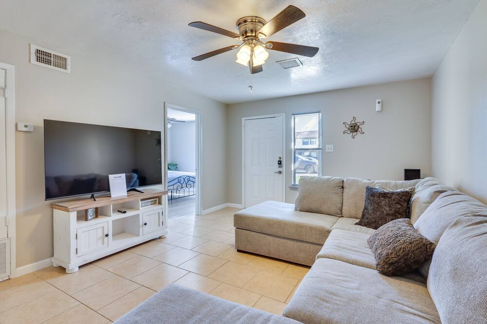 Photo of Livingroom in Southwood Valley