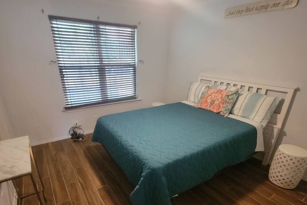 Photo of Bedroom in South Lamar
