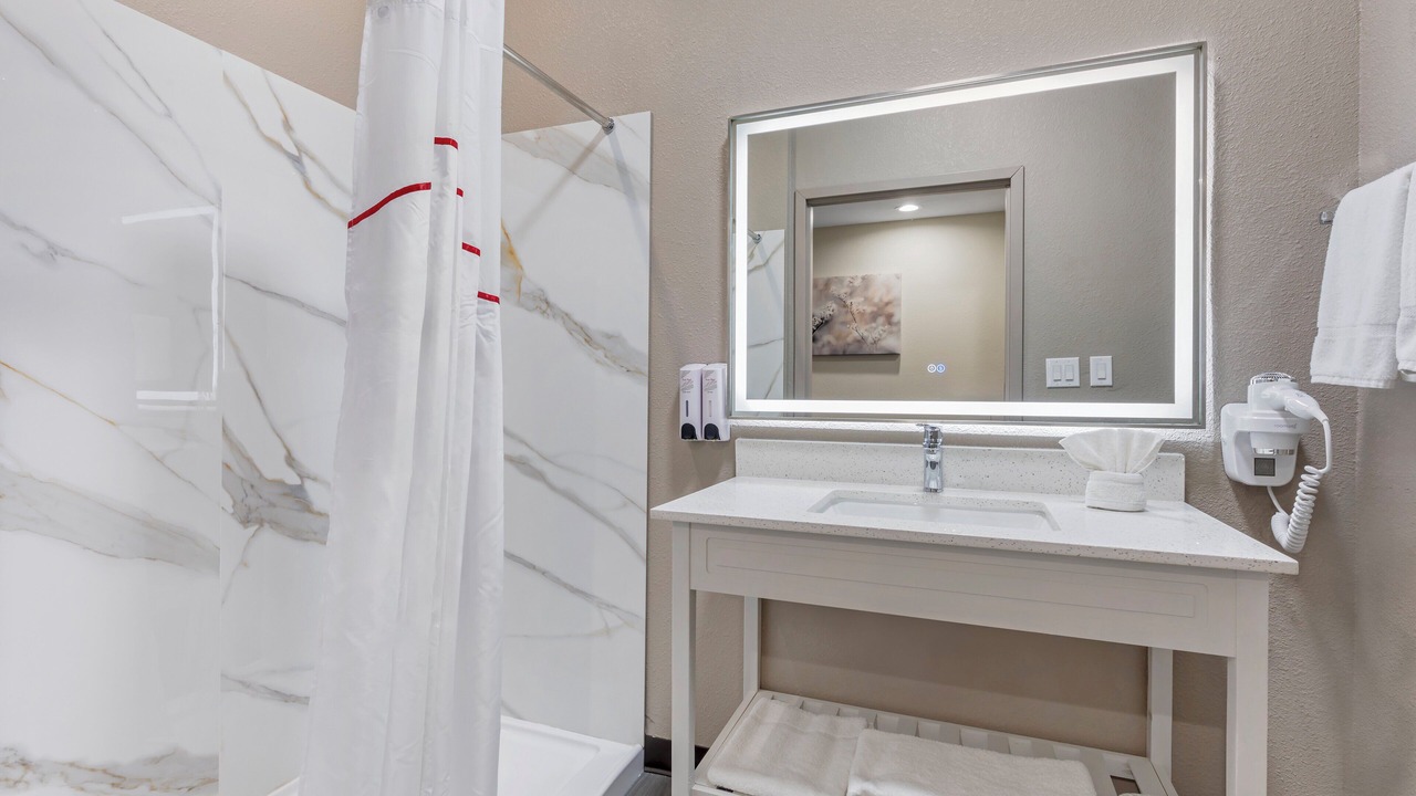 Photo of Bathroom in Hutchins