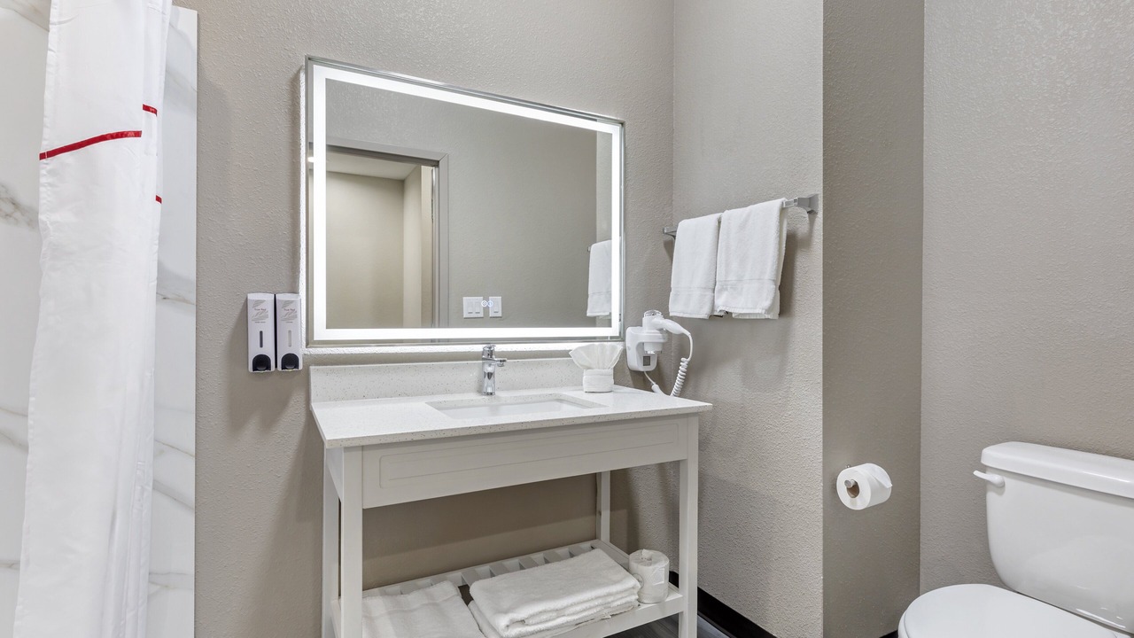 Photo of Bathroom in Hutchins