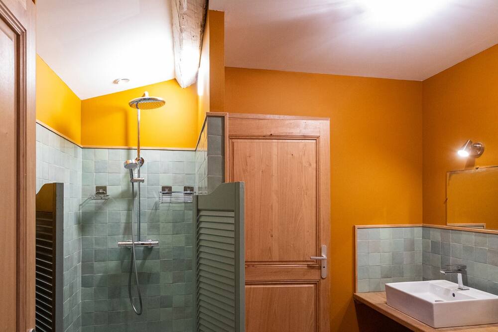 Photo of Bathroom in Revel