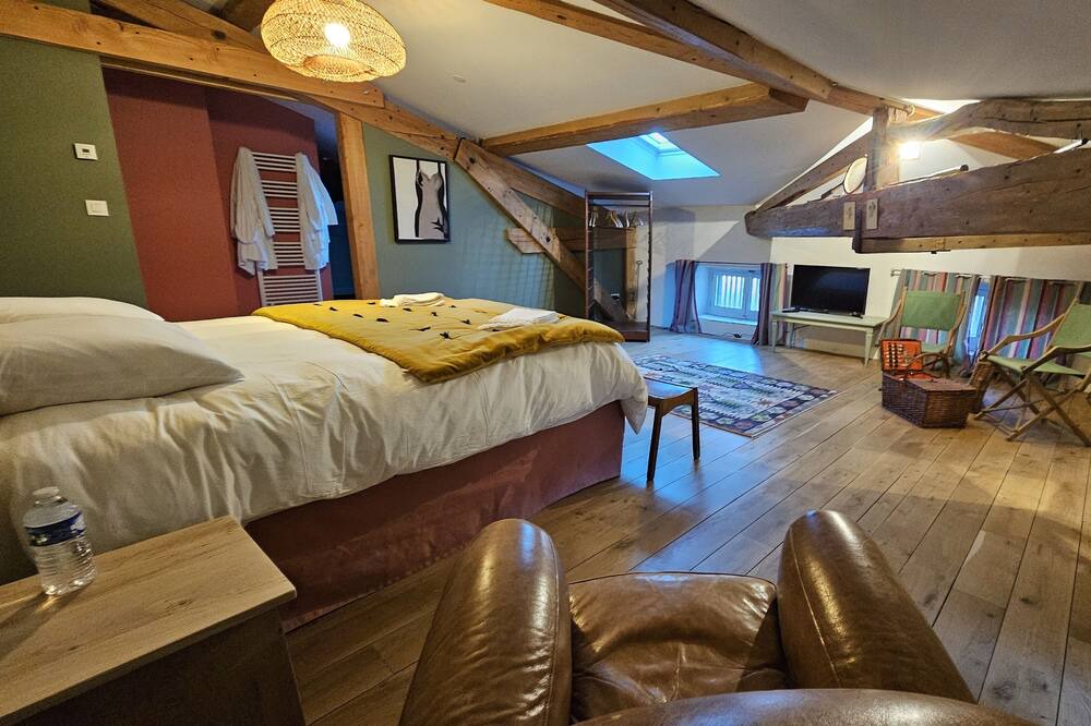 Photo of Bedroom in Revel