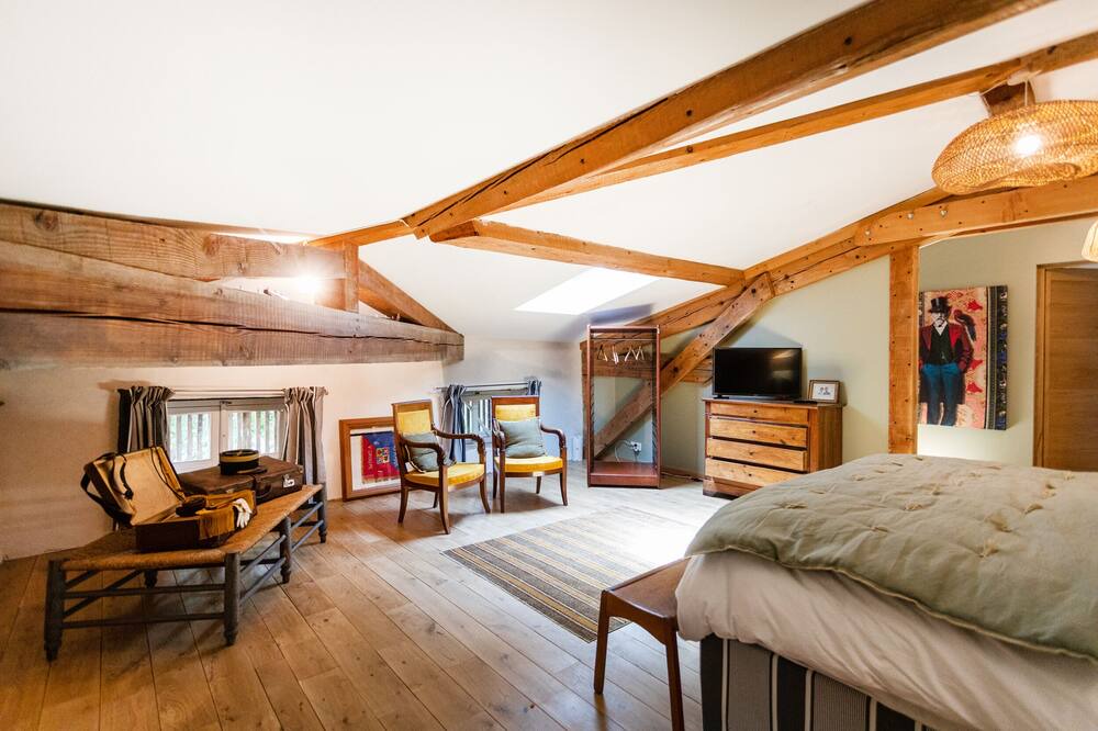 Photo of Bedroom in Revel