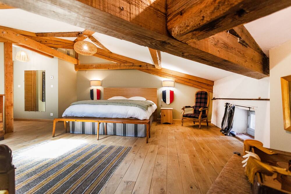 Photo of Bedroom in Revel