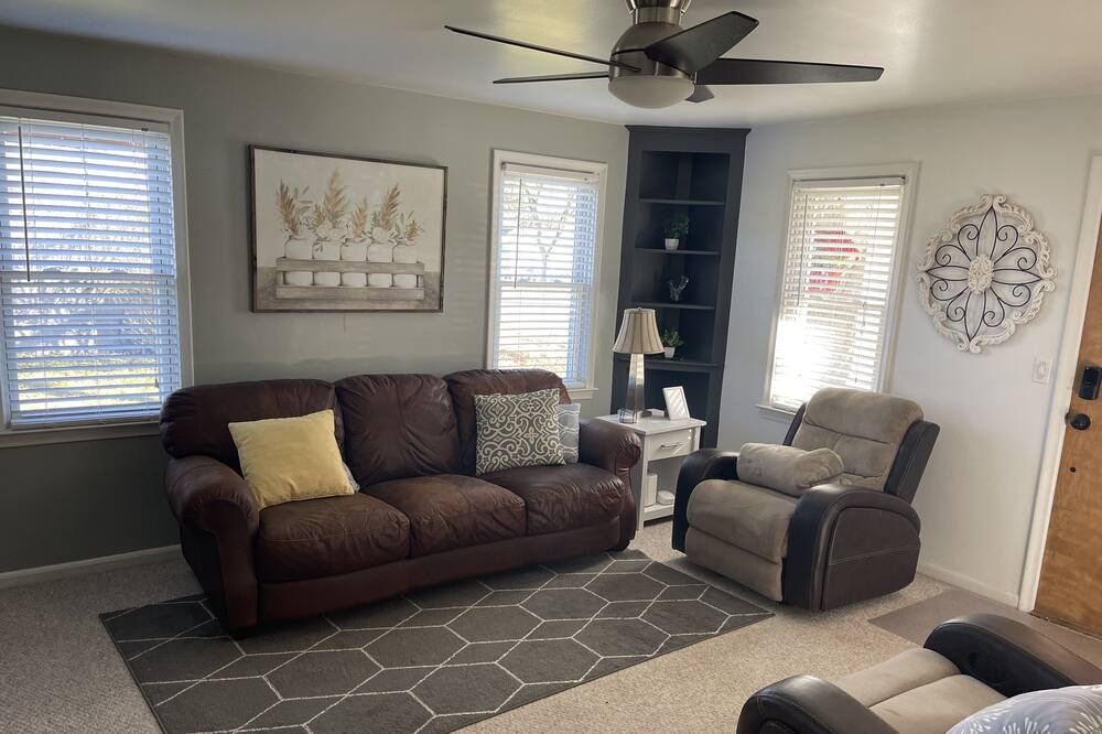 Photo of Livingroom in Ann Arbor