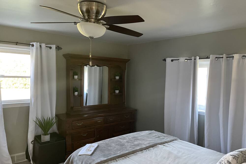 Photo of Bedroom in Ann Arbor