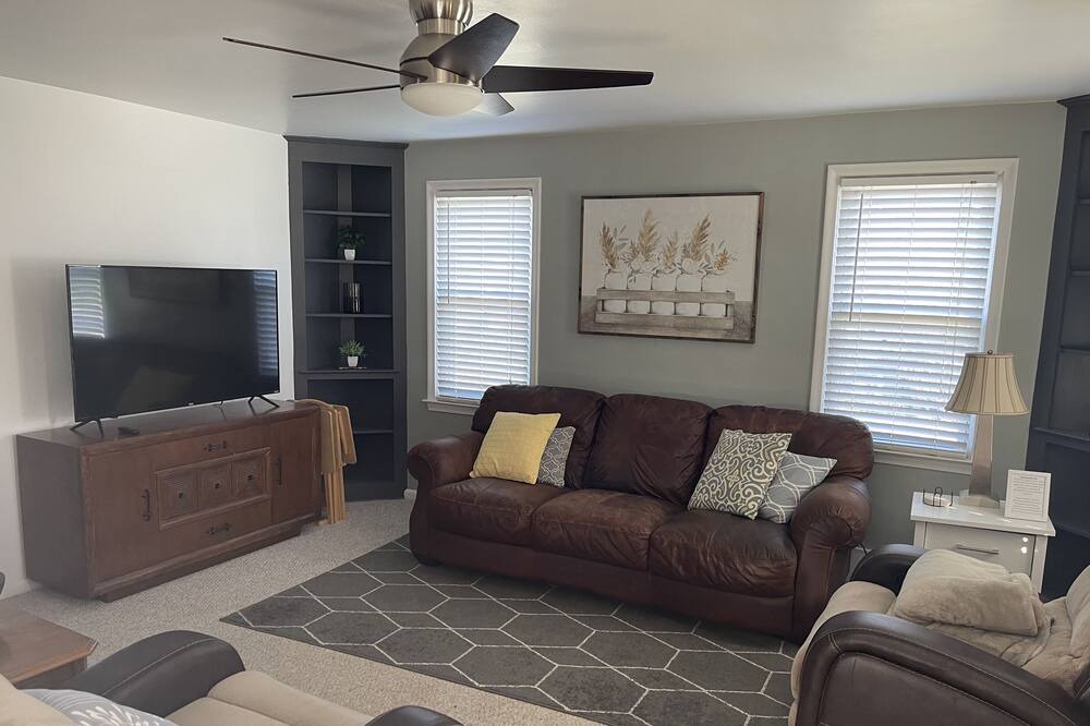 Photo of Livingroom in Ann Arbor