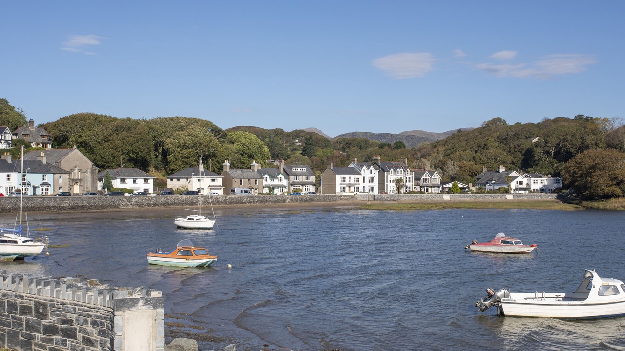 Photo of Others in Borth-y-Gest