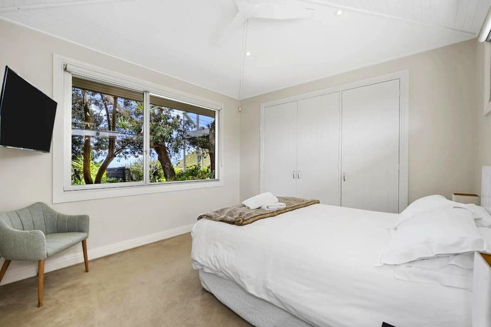Photo of Bedroom in Hardys Bay