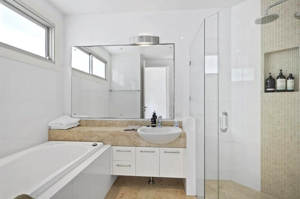 Photo of Bathroom in Hardys Bay