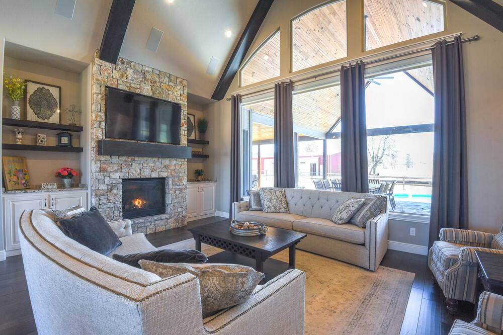 Photo of Livingroom in Owasso