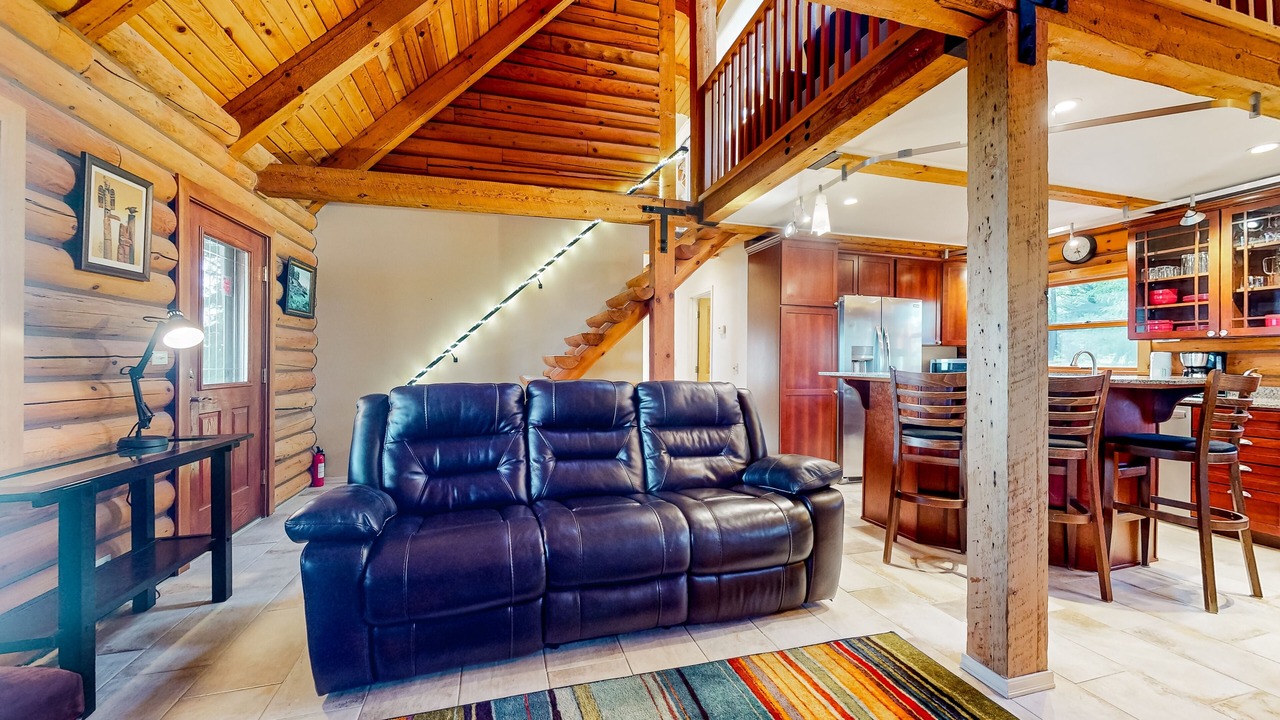 Photo of Livingroom in Oak Harbor