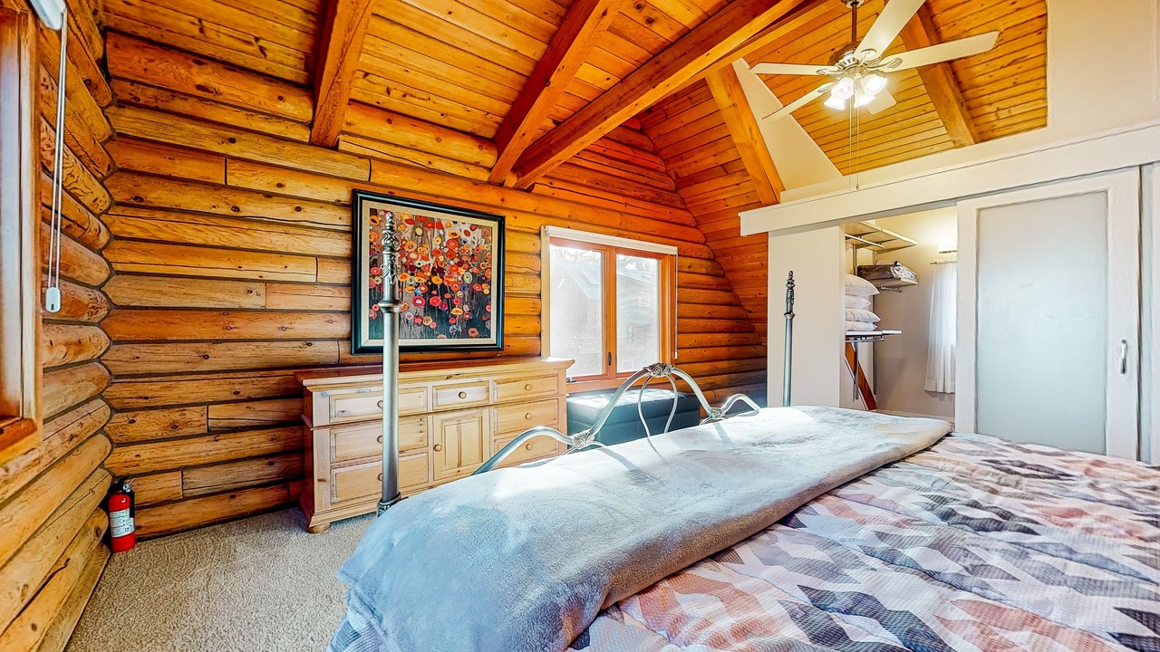 Photo of Bedroom in Oak Harbor