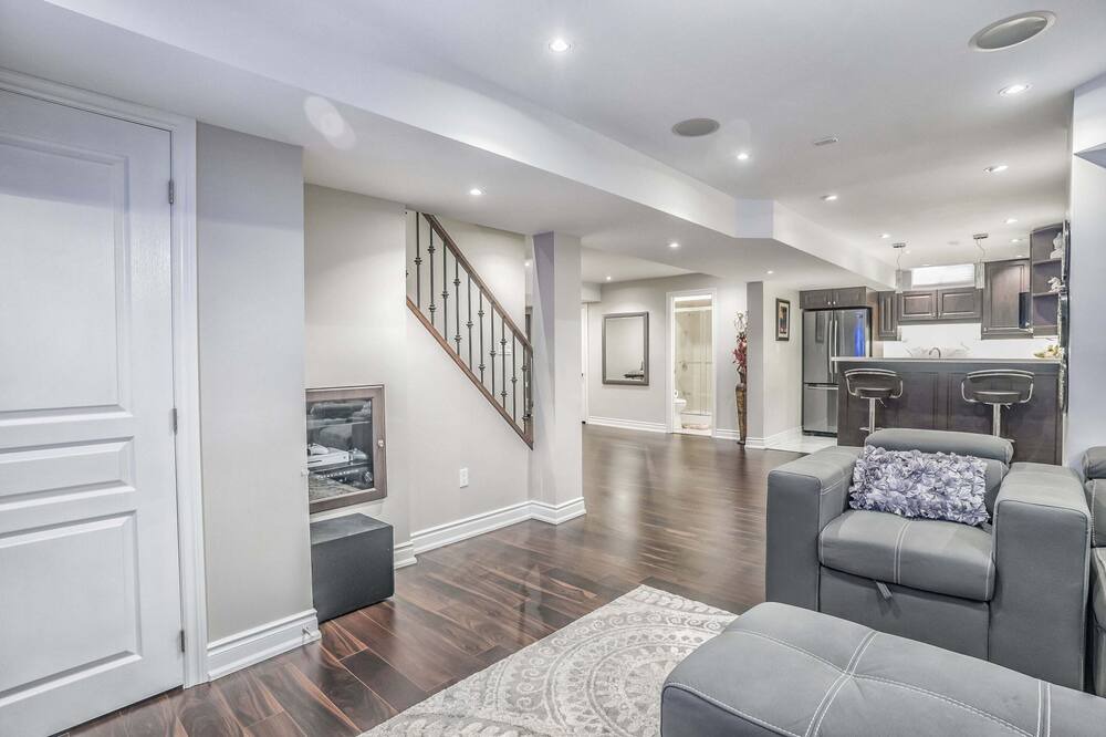 Photo of Livingroom in Markham