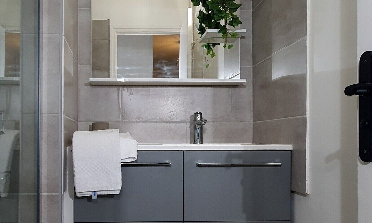 Photo of Bathroom in Port of Caen