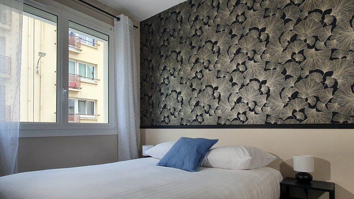 Photo of Bedroom in Port of Caen