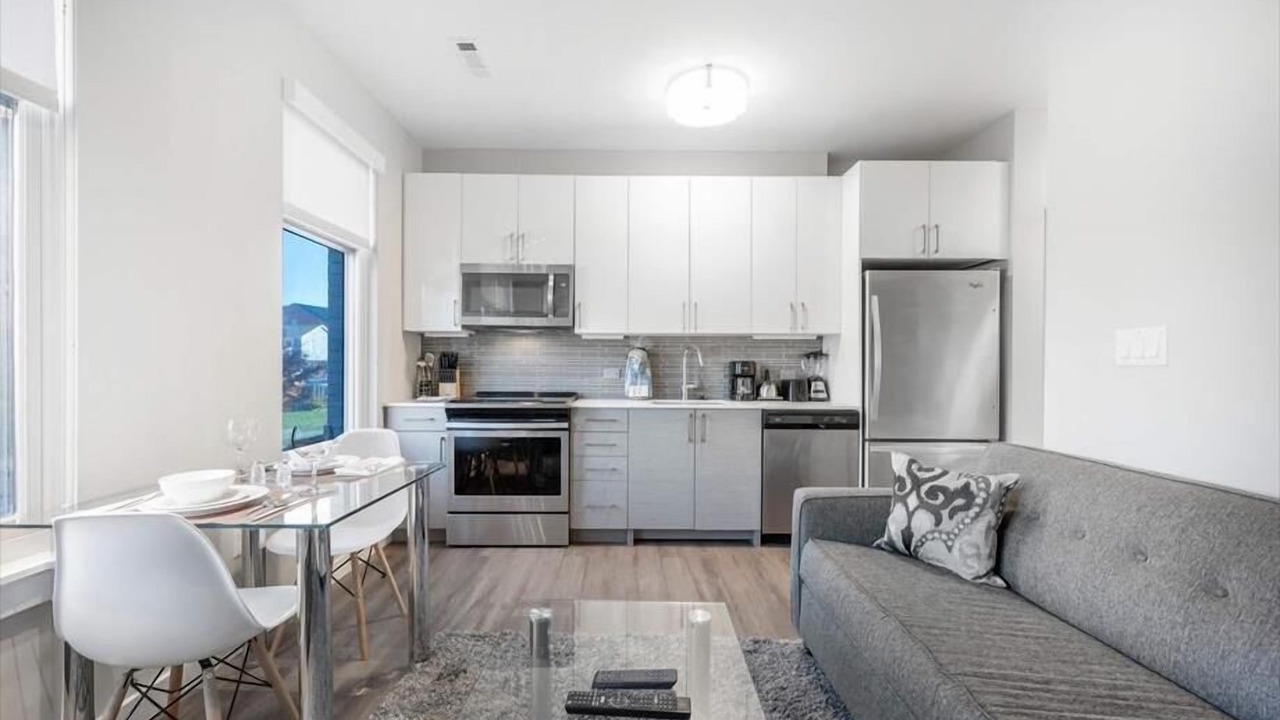 Photo of Others in Central-Maverick Square - Paris Street