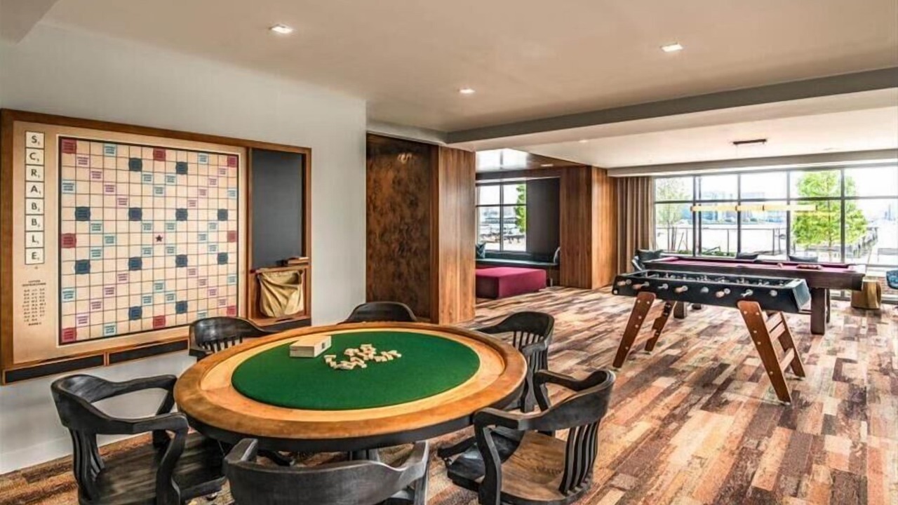 Photo of Bedroom in Central-Maverick Square - Paris Street