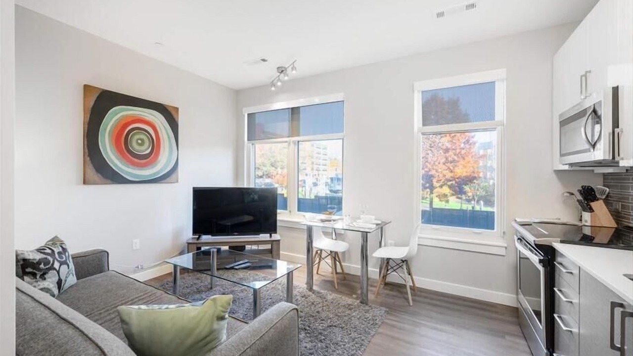 Photo of Others in Central-Maverick Square - Paris Street