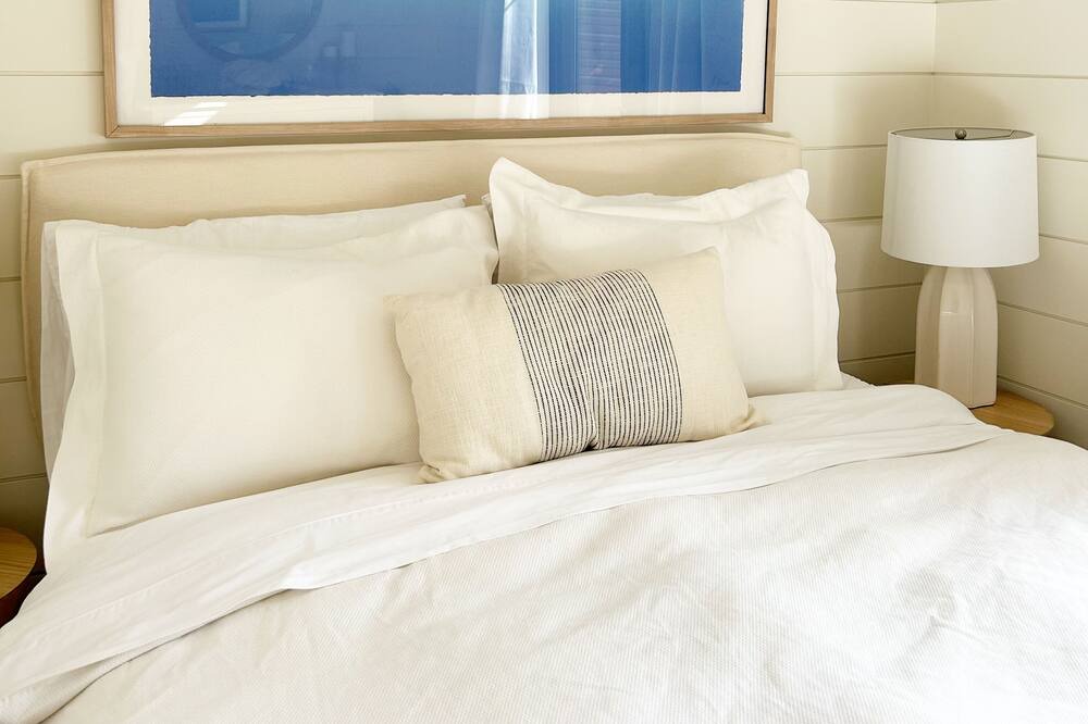 Photo of Bedroom in Lambton Shores
