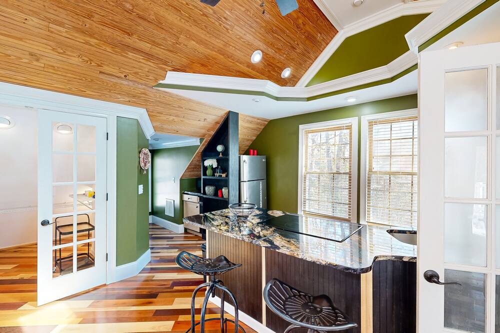 Photo of Livingroom in Chester County