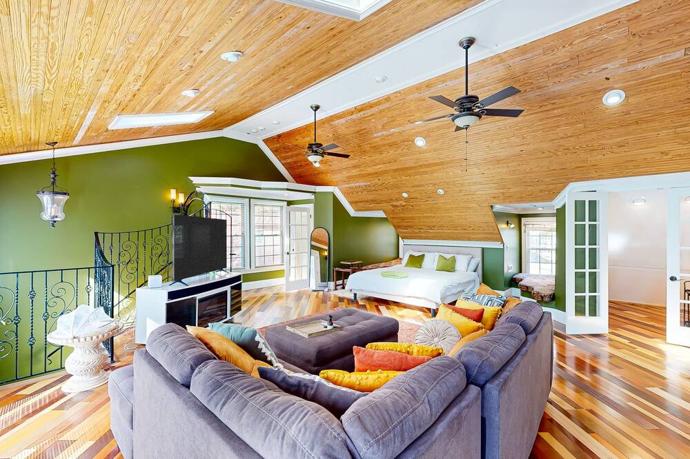 Photo of Livingroom in Chester County