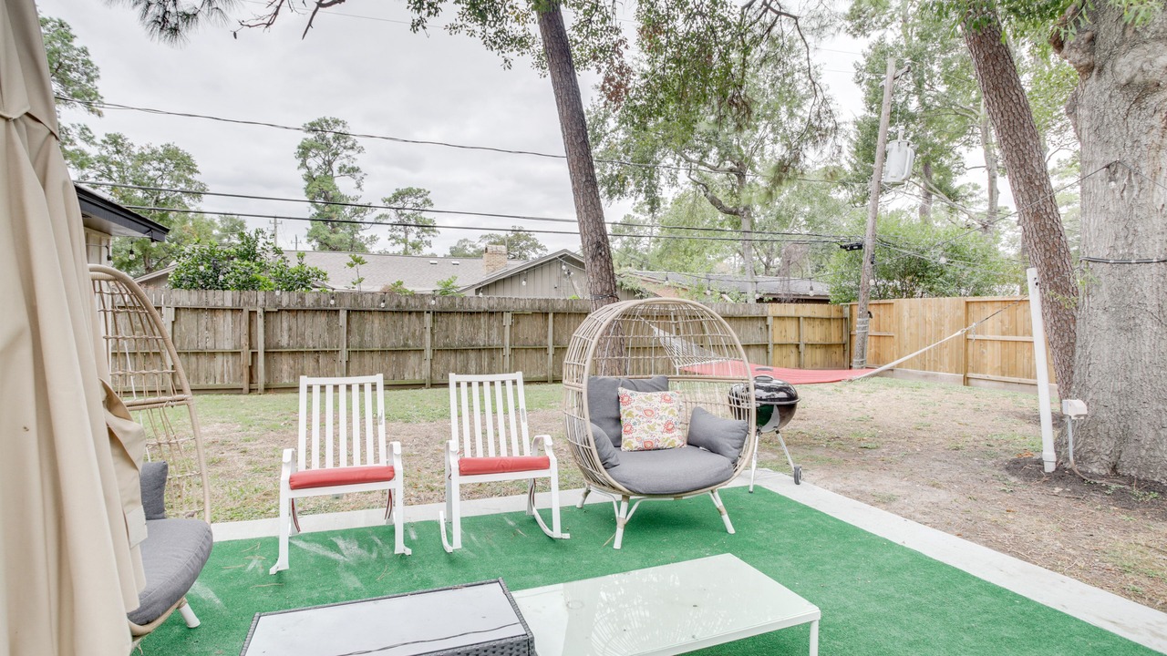 Photo of Outdoor in Spring Branch West