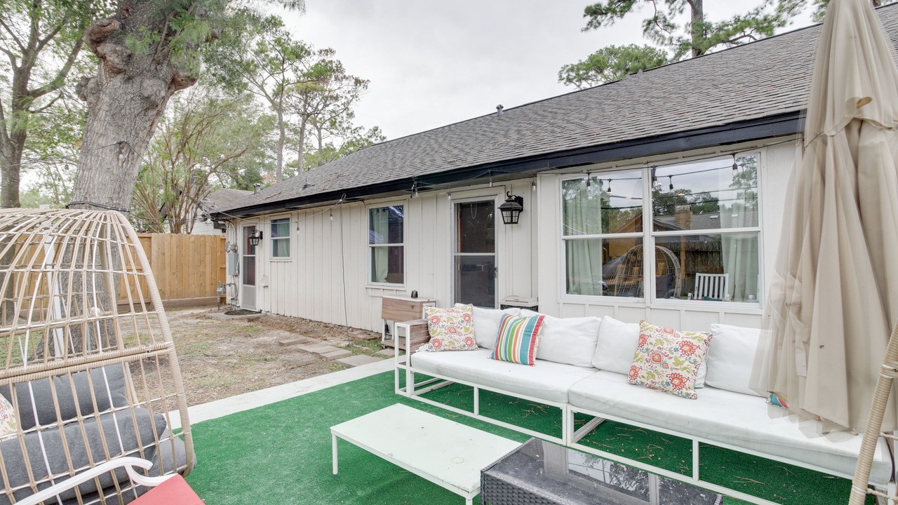 Photo of Outdoor in Spring Branch West