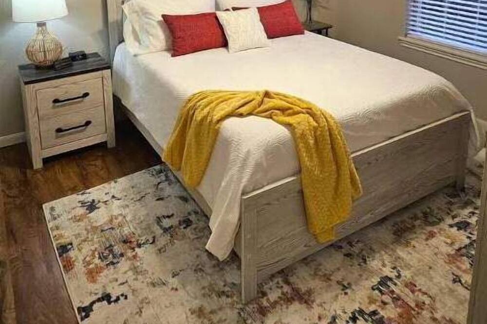 Photo of Bedroom in Wake Village
