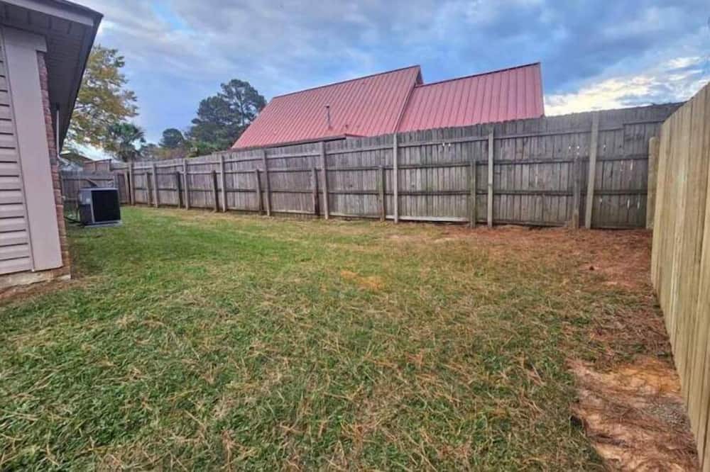 Photo of Outdoor in Wake Village