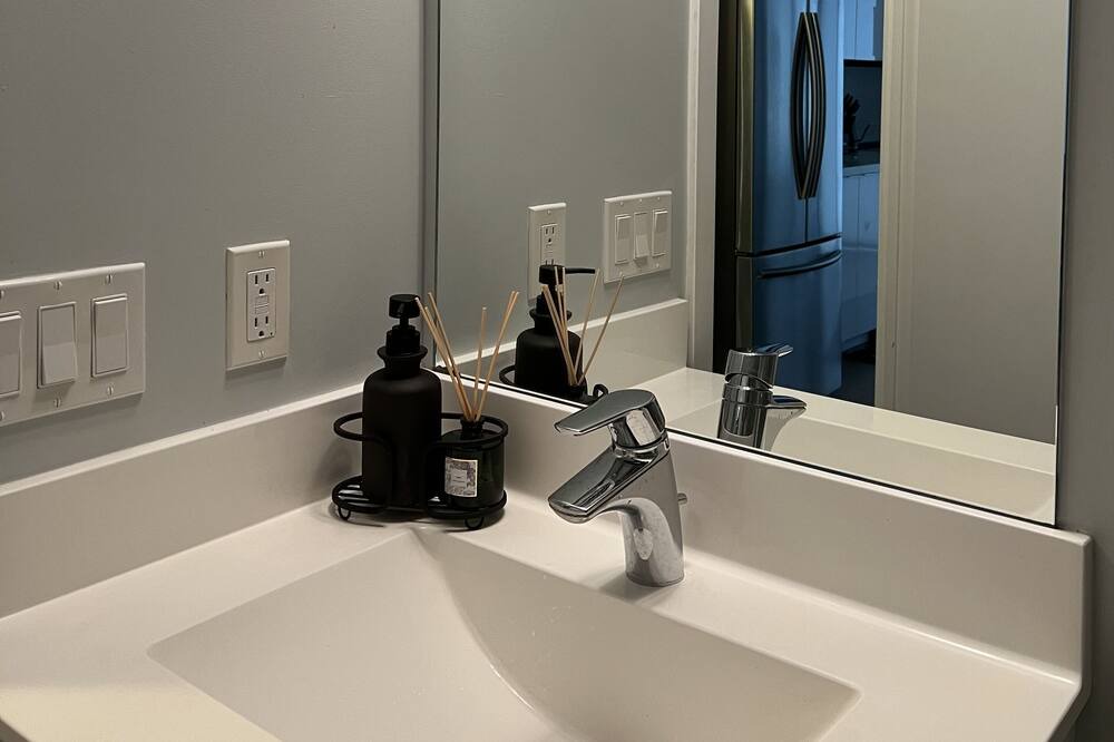 Photo of Bathroom in Humber Bay