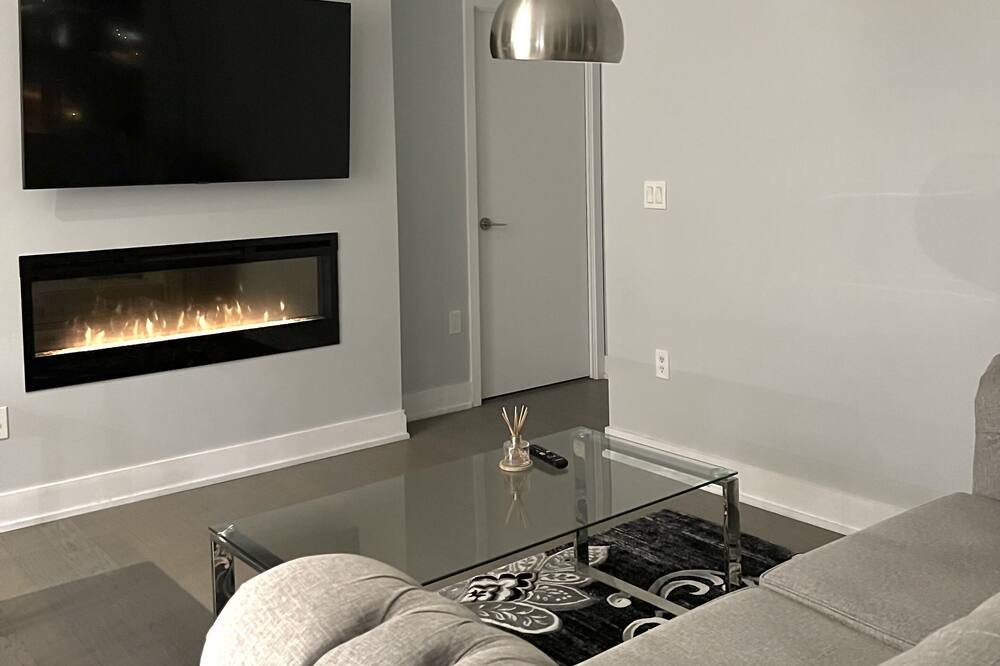 Photo of Livingroom in Humber Bay