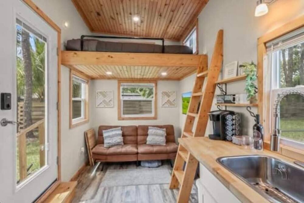 Photo of Kitchen in Hunt Club